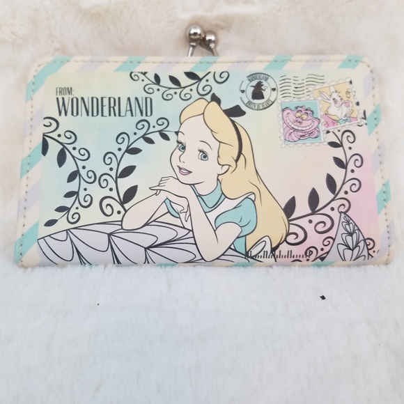 Disney Handbags - Disney Alice In Wonderland Wallet Disney Handbags - Disney Alice In Wonderland Wallet